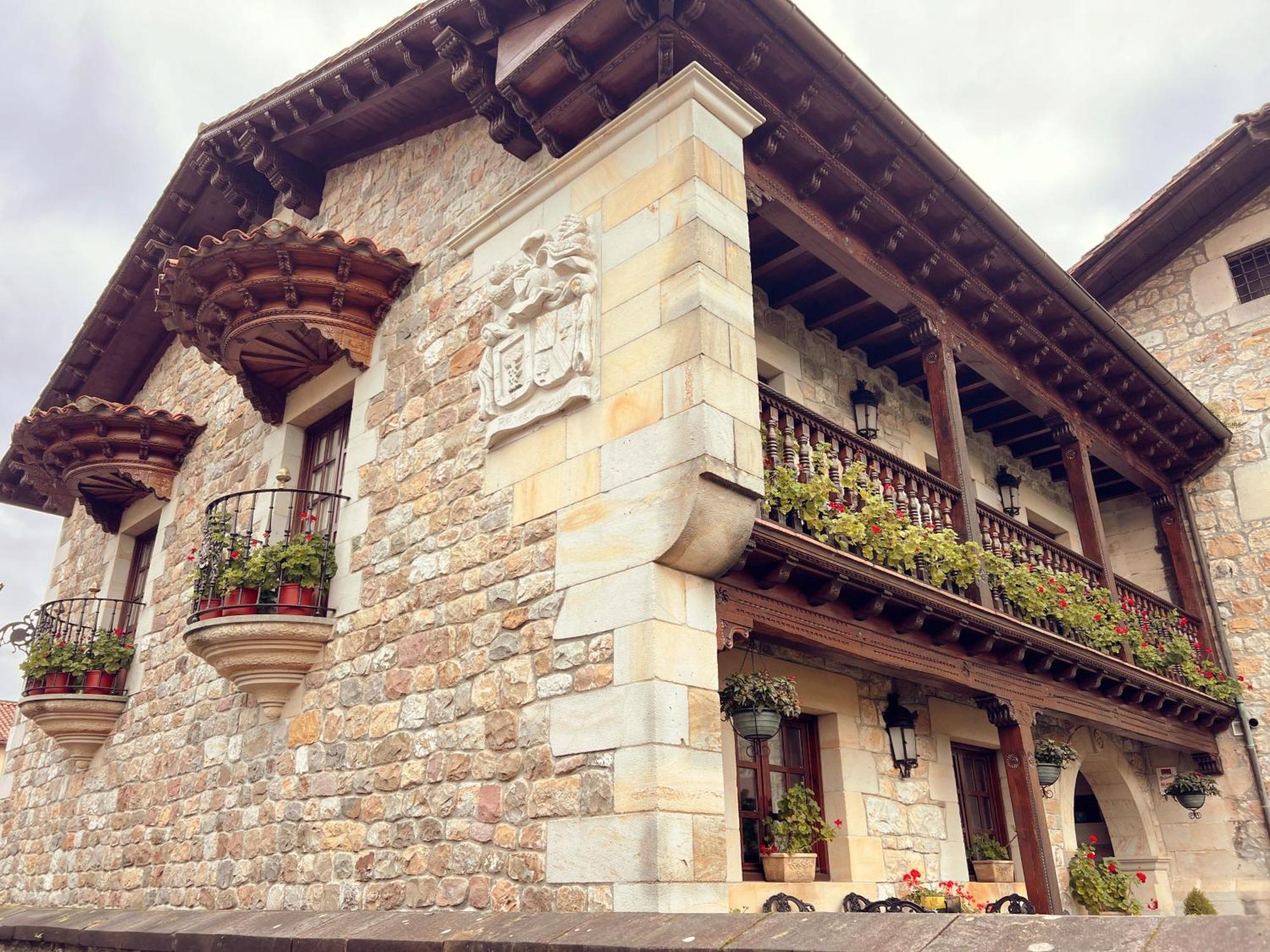 Apartamentos Villa Julieta Ruente Exterior photo